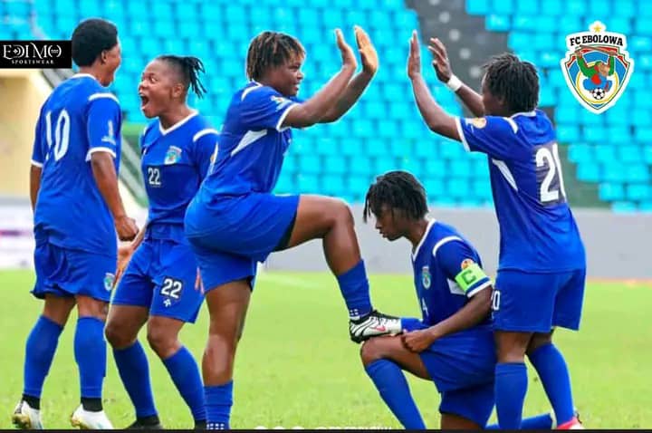 Les joueuses de Fc Ebolowa en liesse.(1)